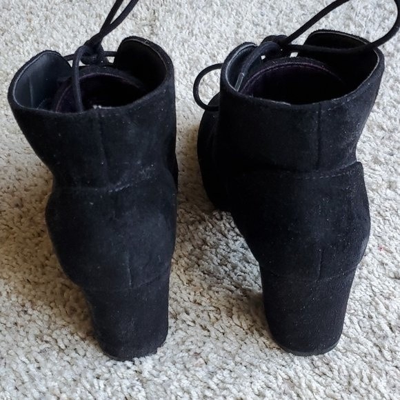 Madden Girl Torch Faux Suede Boots Black Fabric 3" Wrapped Heels Size 7 - Picture 4 of 7